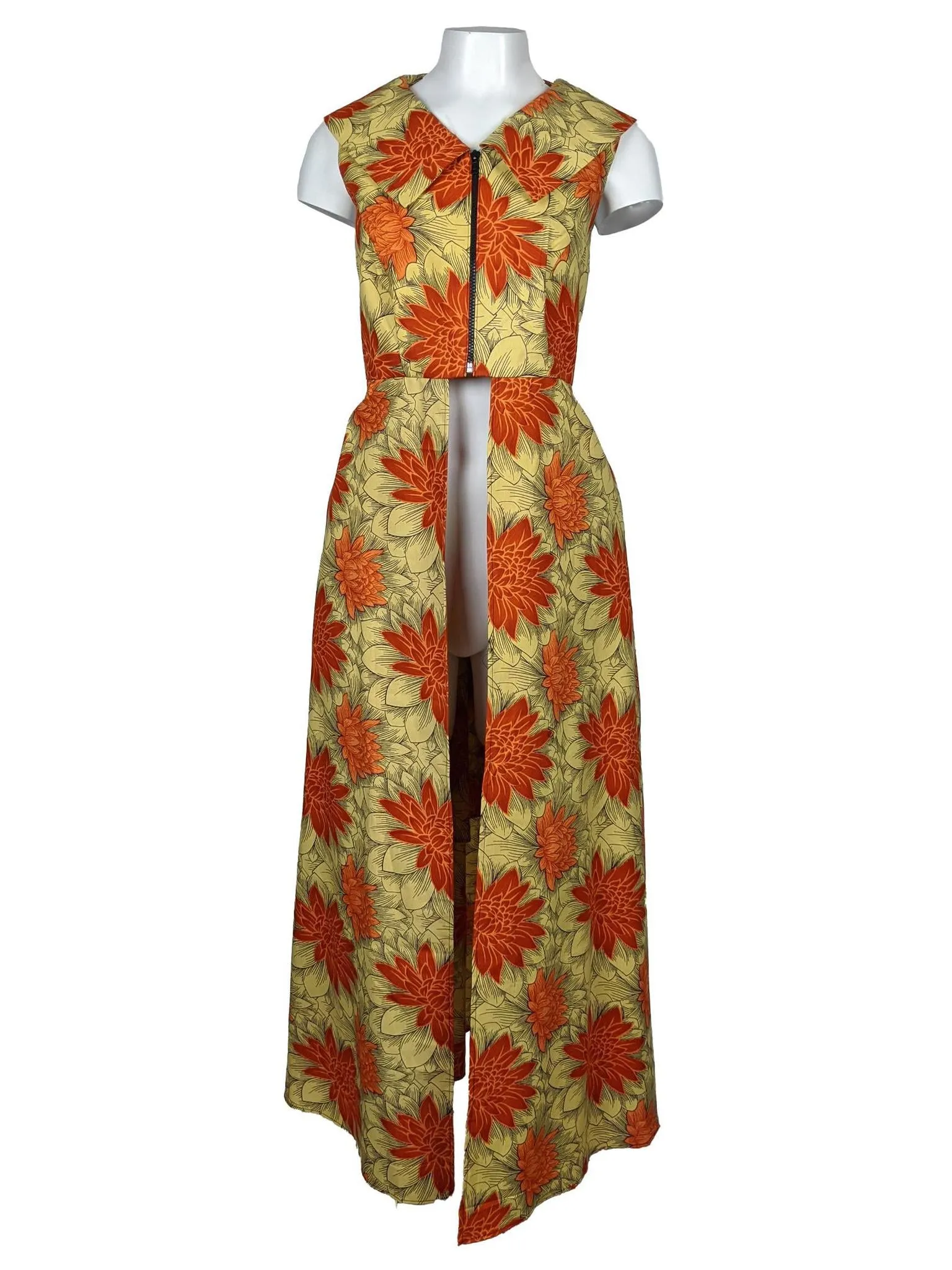 Women's Sleeveless Long Jacket With Opening